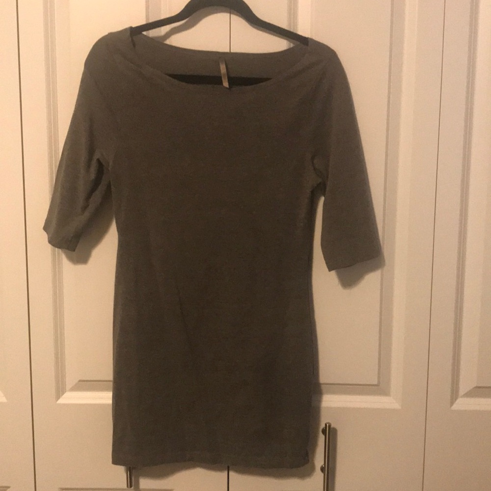 Gray T-shirt dress, 3/4 sleeve